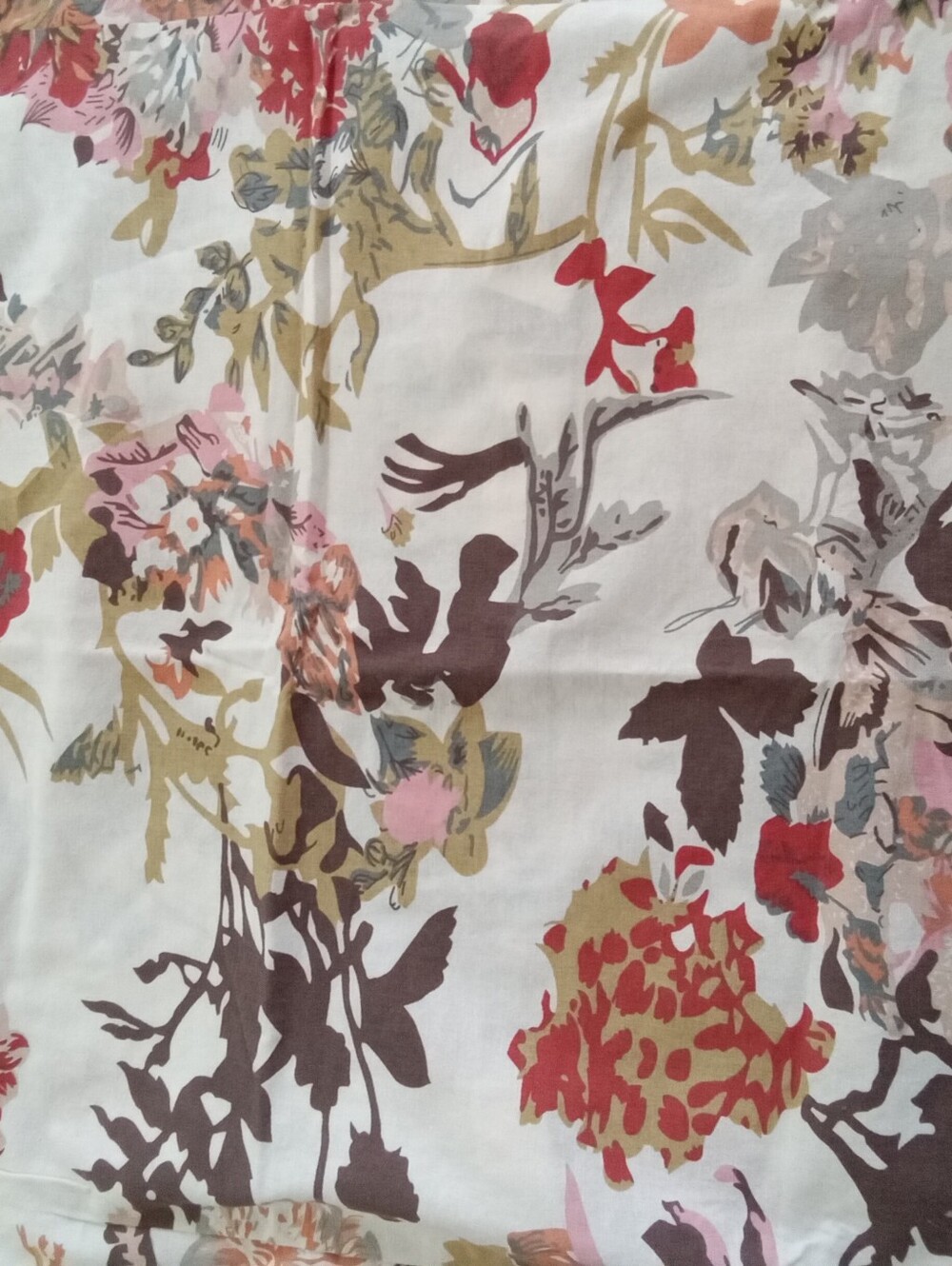 Queen Duvet With Two Pillow Shams - Picture 4 of 7